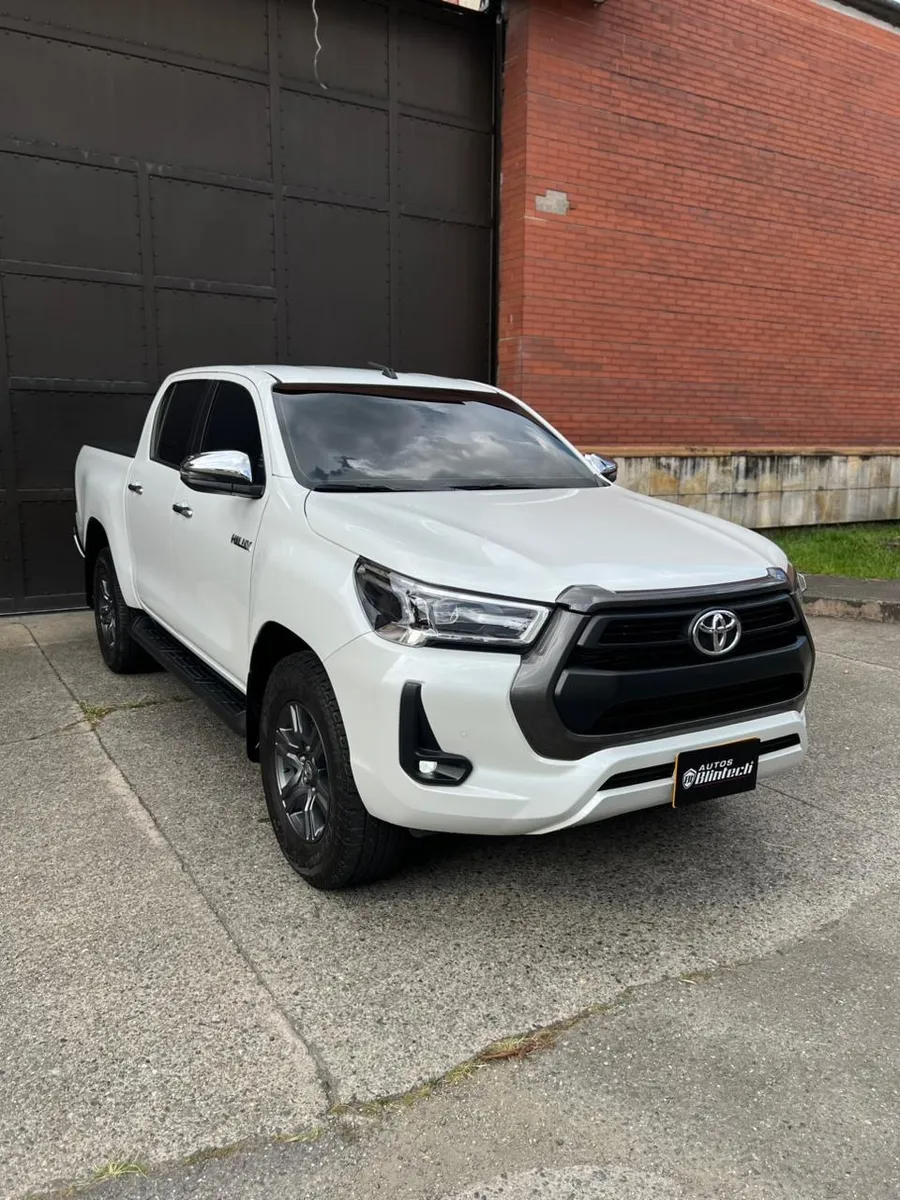 Toyota Hilux 2.4 AT 2023