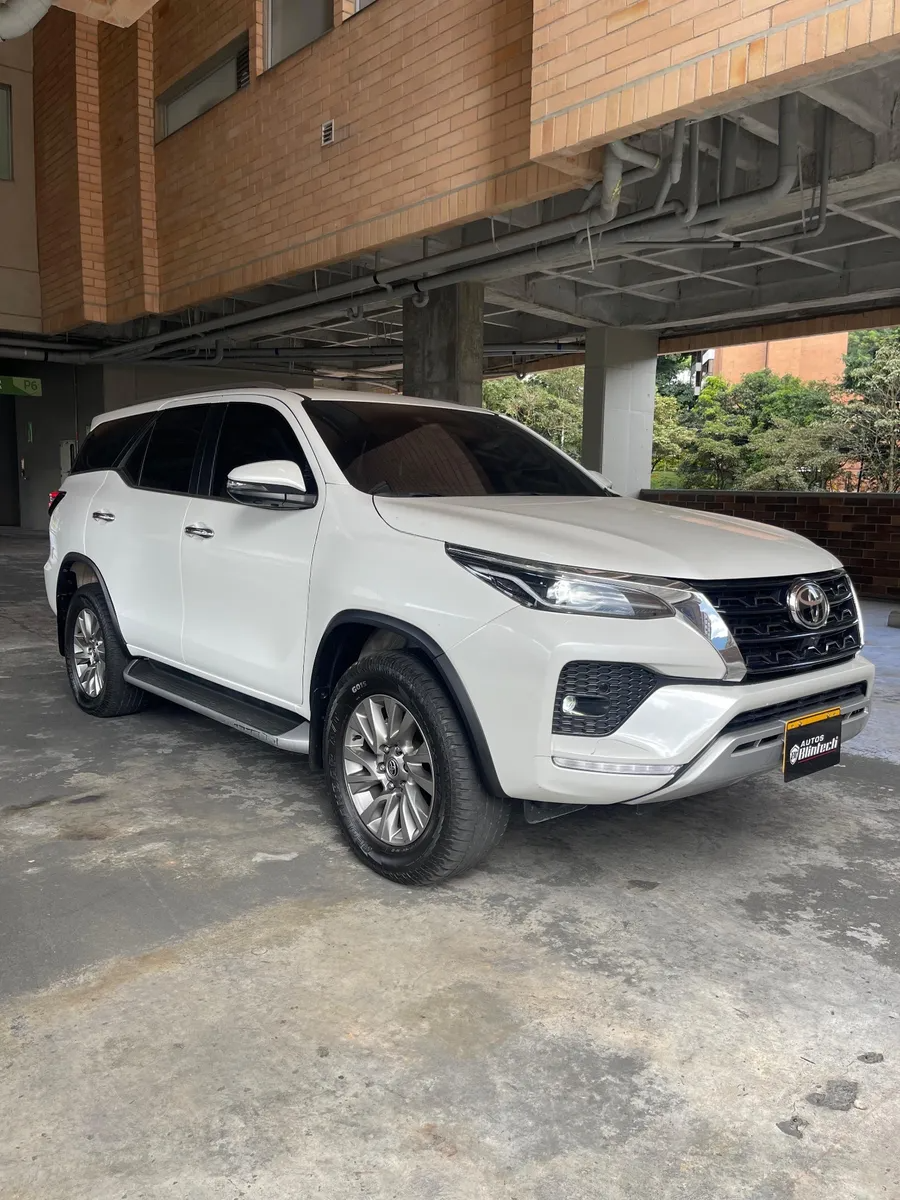 Toyota Fortuner SRV 2023